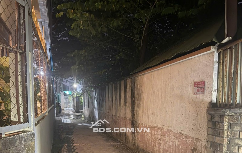 BÁN ĐẤT TẶNG NHÀ CẤP 4 TẠI THUẬN AN, BÌNH DƯƠNG,  Lh 0989833339